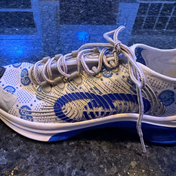 Gucci Run Sneakers Size 41 - Picture 3 of 10